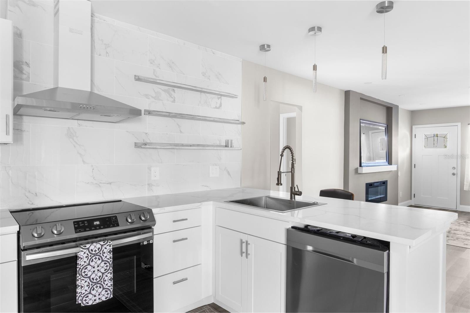 Image 8 of 23 For 5318 9th Avenue