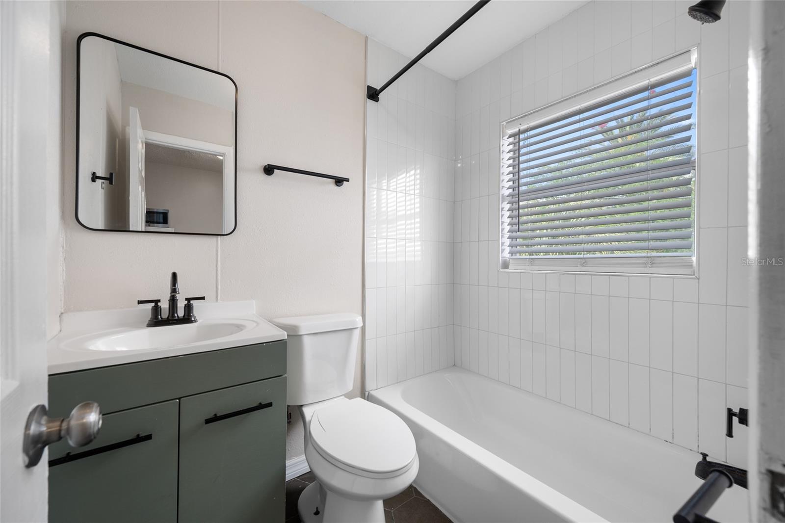 Image 11 of 35 For 425 2nd Street N