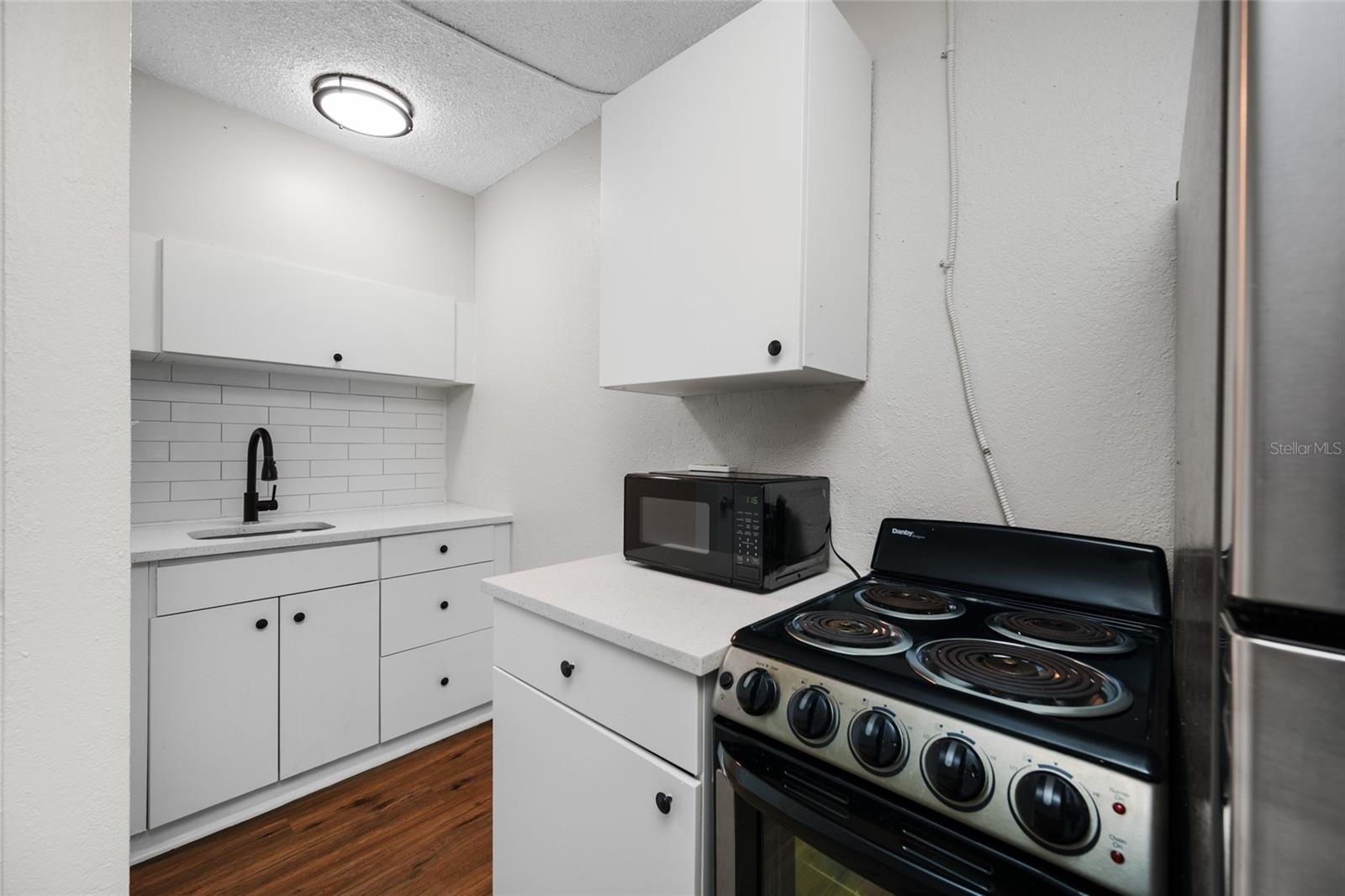 Image 16 of 35 For 425 2nd Street N