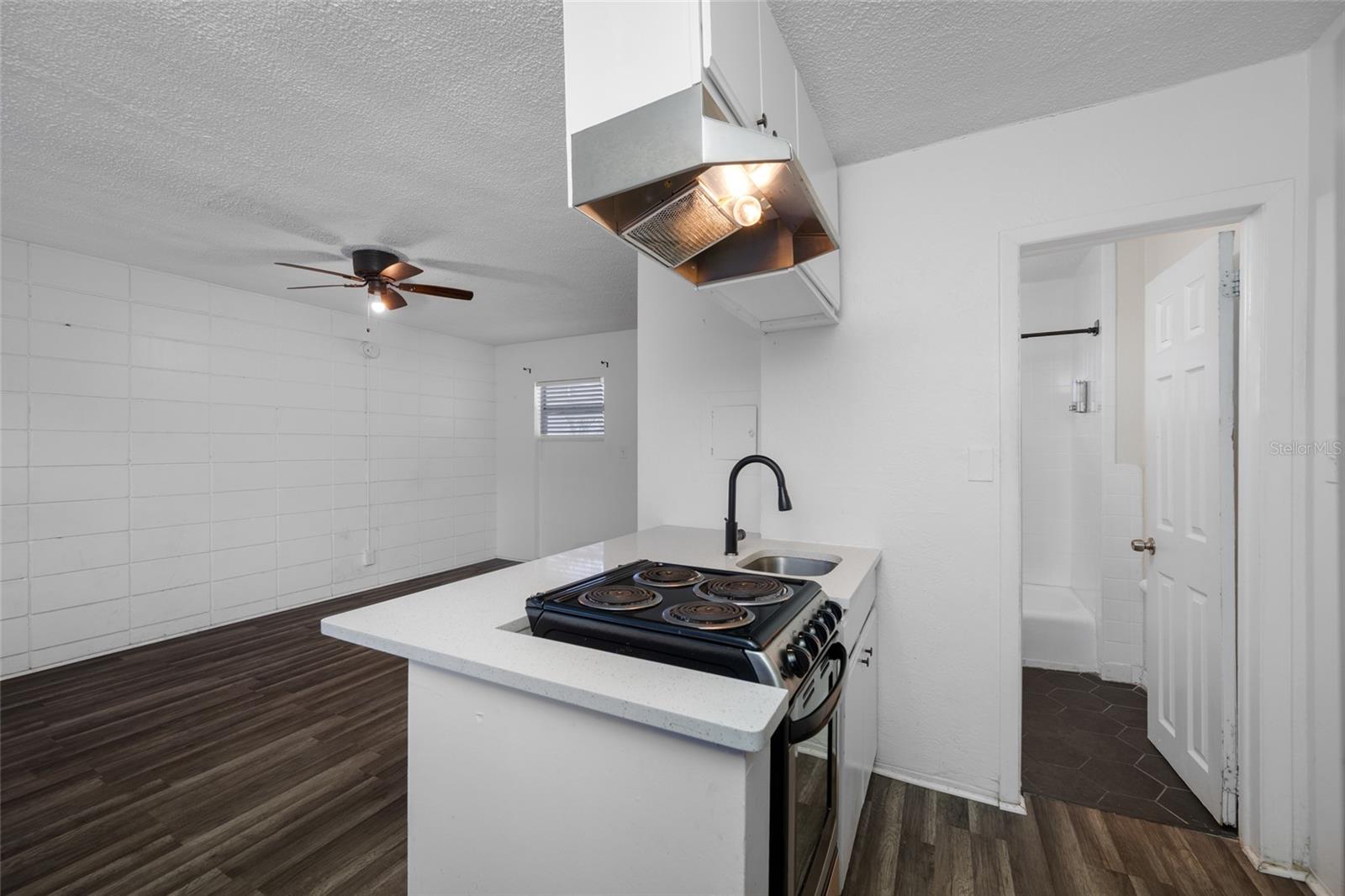 Image 33 of 35 For 425 2nd Street N