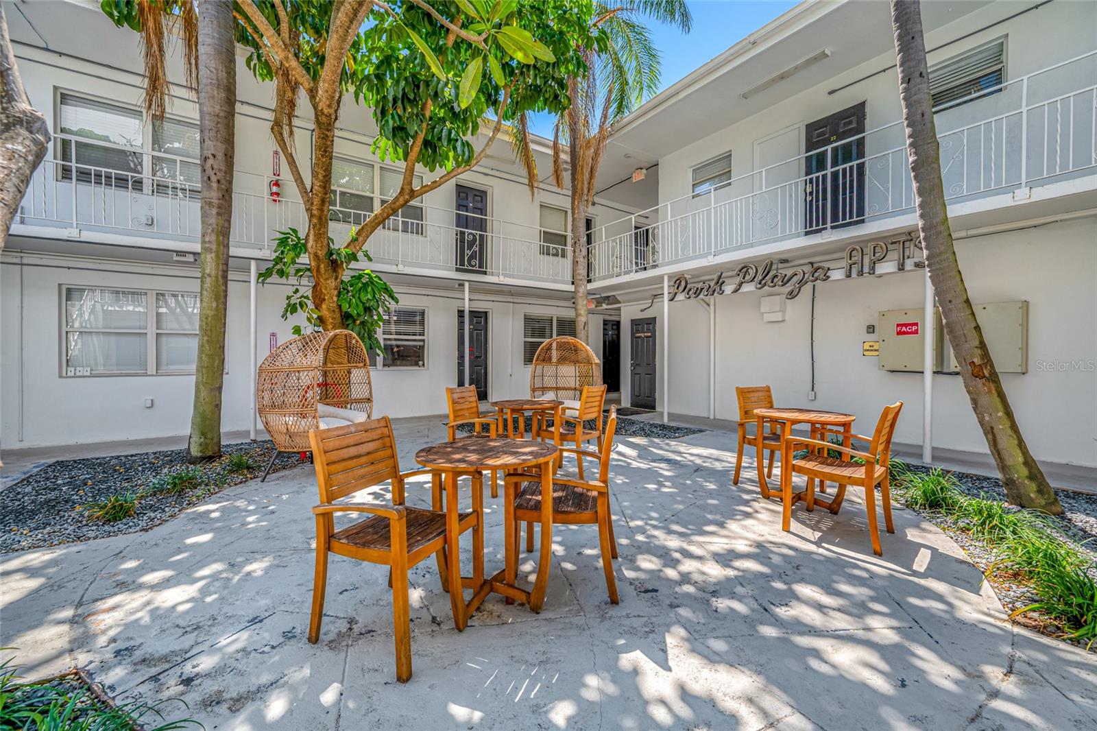 Image 5 of 35 For 425 2nd Street N