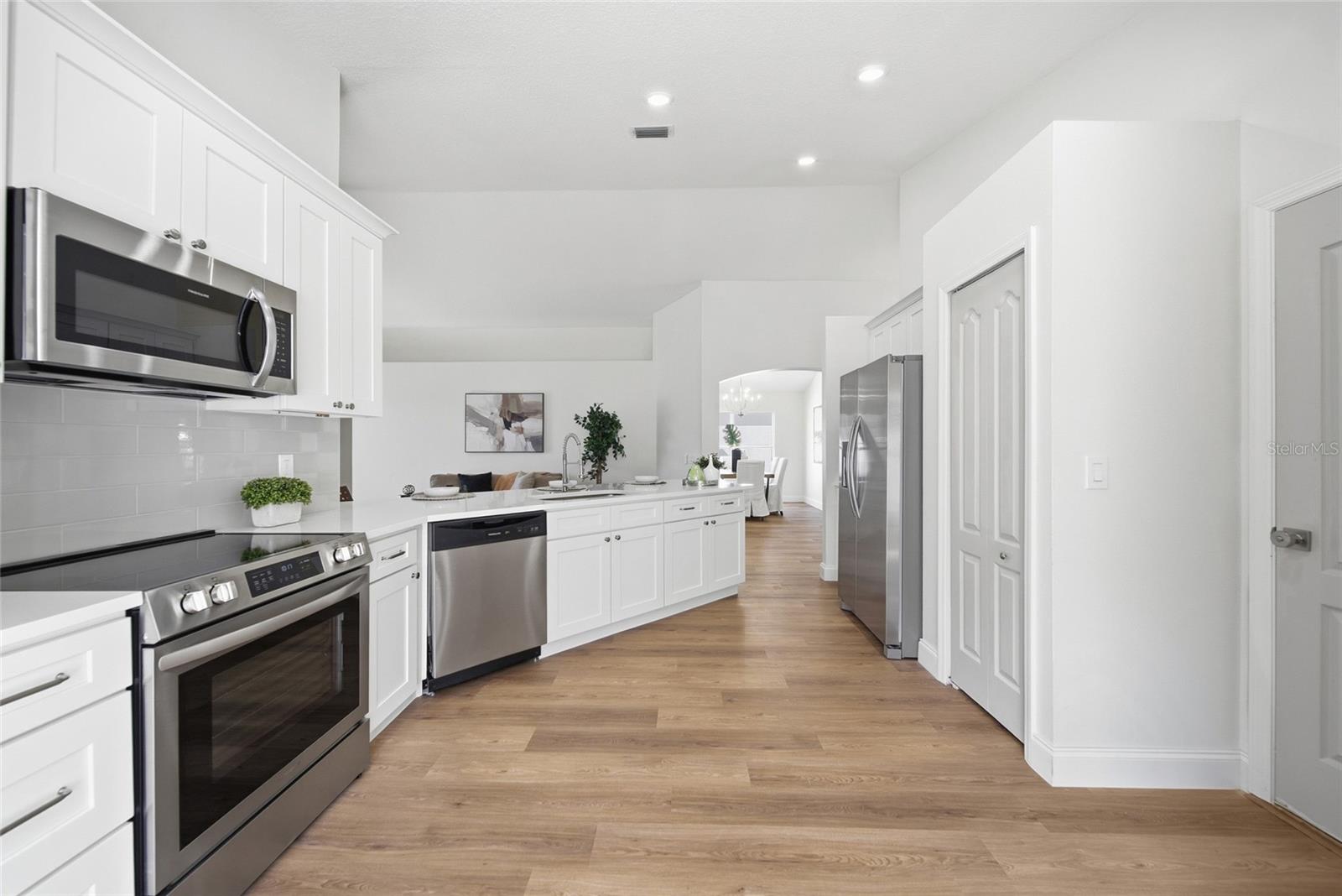 Listing photo id 4 for 29430 Sea Dahlia Pass