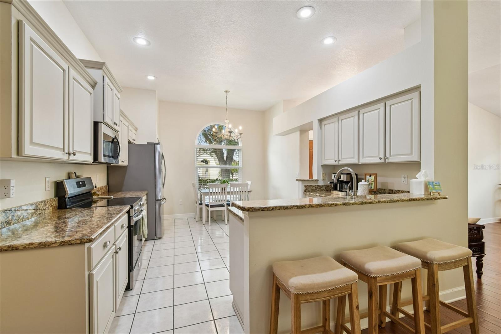 Image 13 of 45 For 627 Tuscanny Street