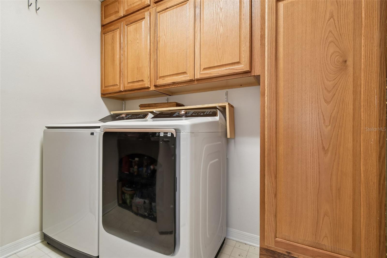 Image 14 of 45 For 627 Tuscanny Street