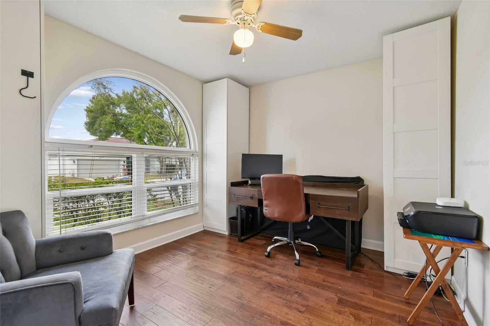 Image 19 of 45 For 627 Tuscanny Street