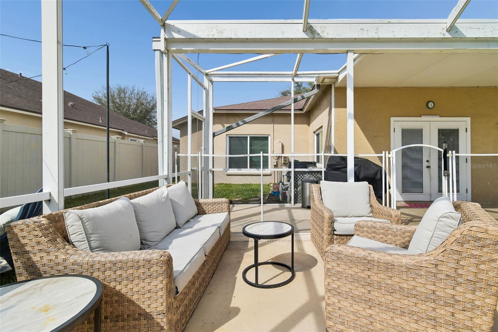 Image 39 of 45 For 627 Tuscanny Street