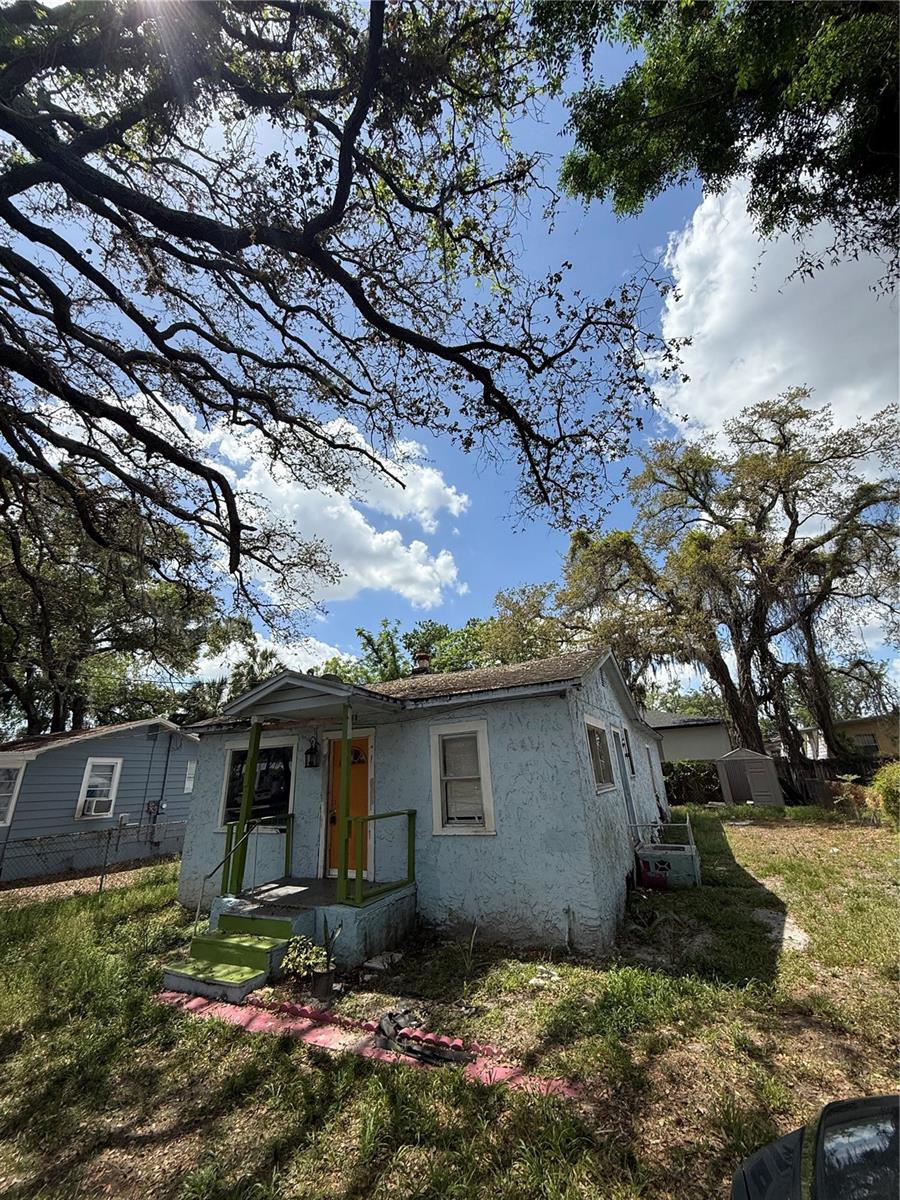 Listing photo id 19 for 9212 Brooks Street