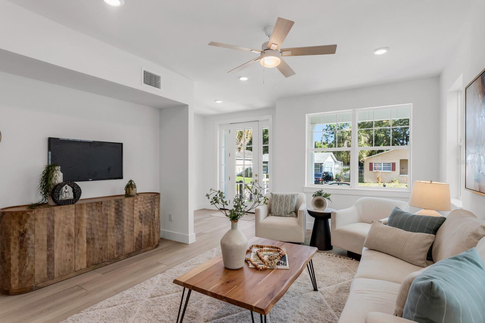 Image 2 of 30 For 1912 Chestnut Street