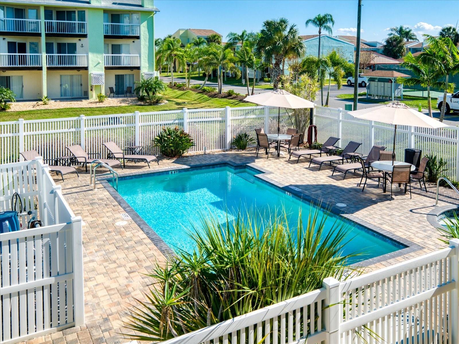 Listing photo id 14 for 124 Marcdale Boulevard