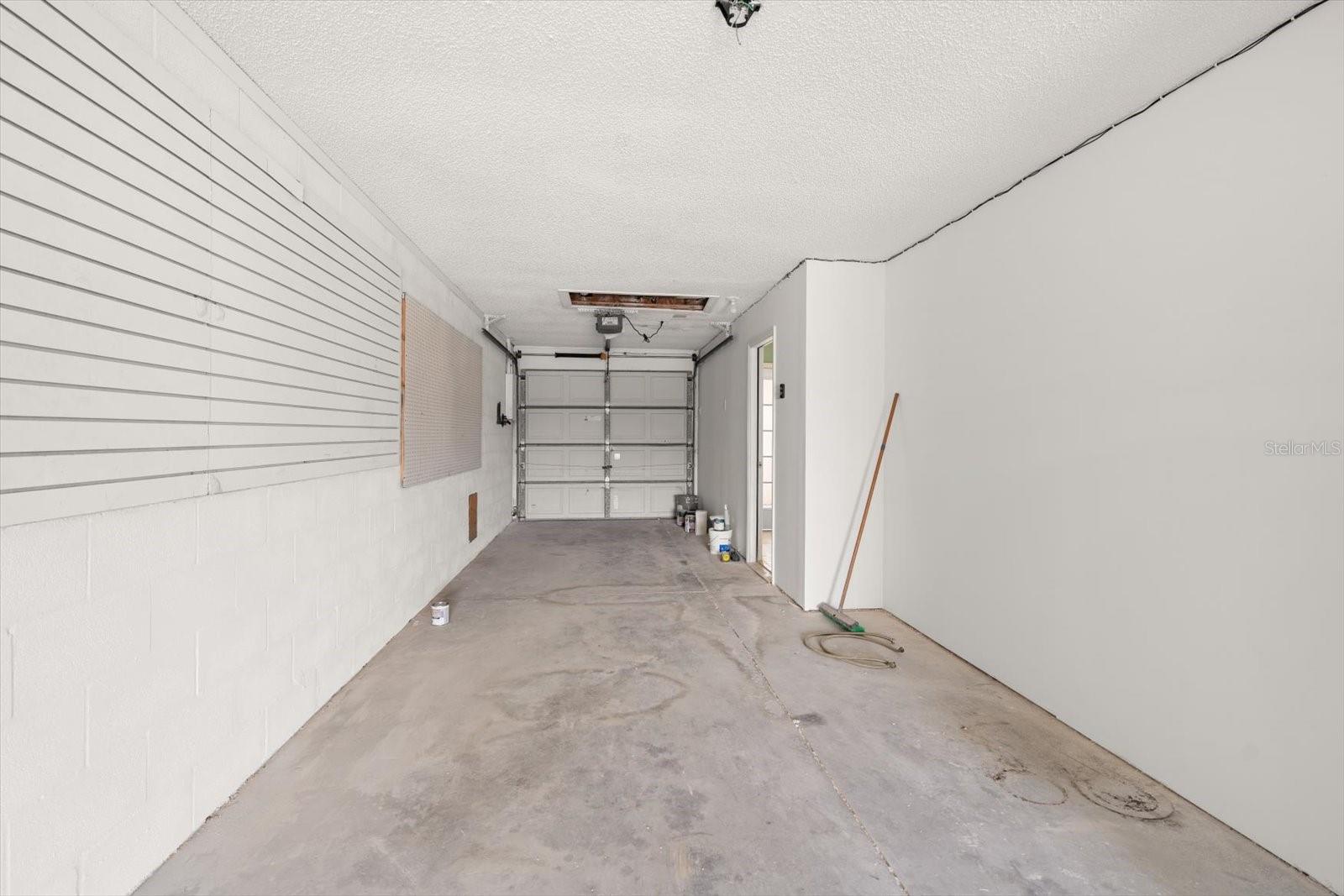 Listing photo id 16 for 124 Marcdale Boulevard