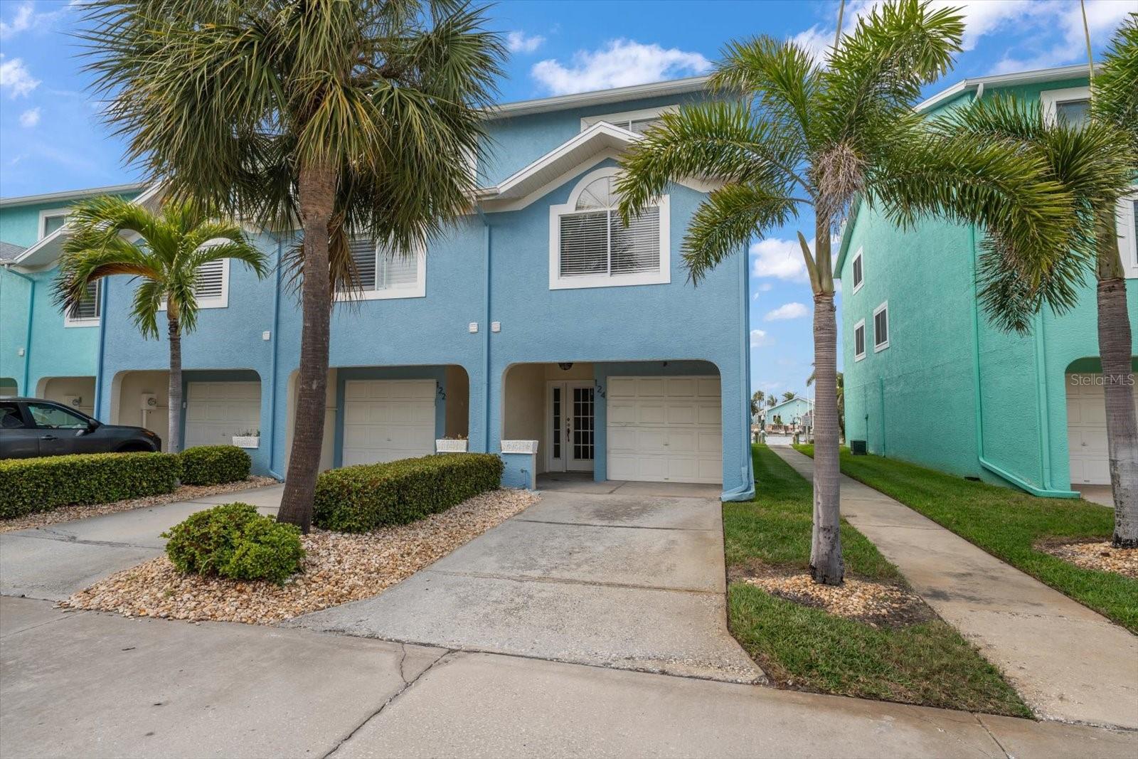 Listing photo id 25 for 124 Marcdale Boulevard