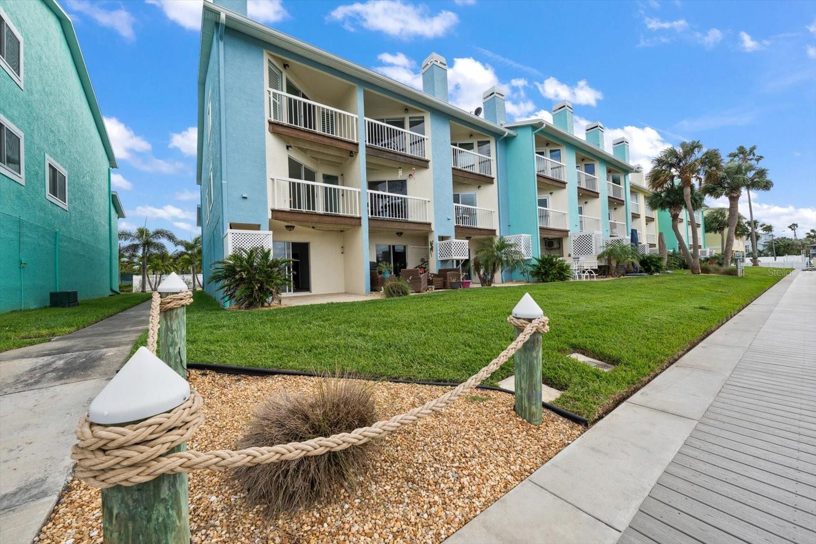 Listing photo id 26 for 124 Marcdale Boulevard