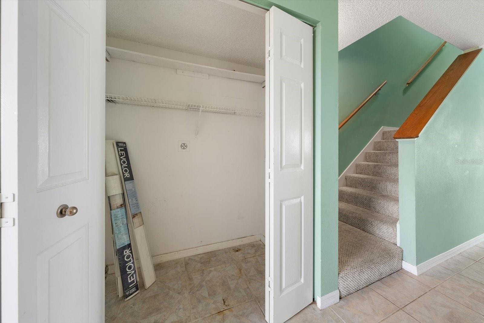 Listing photo id 38 for 124 Marcdale Boulevard