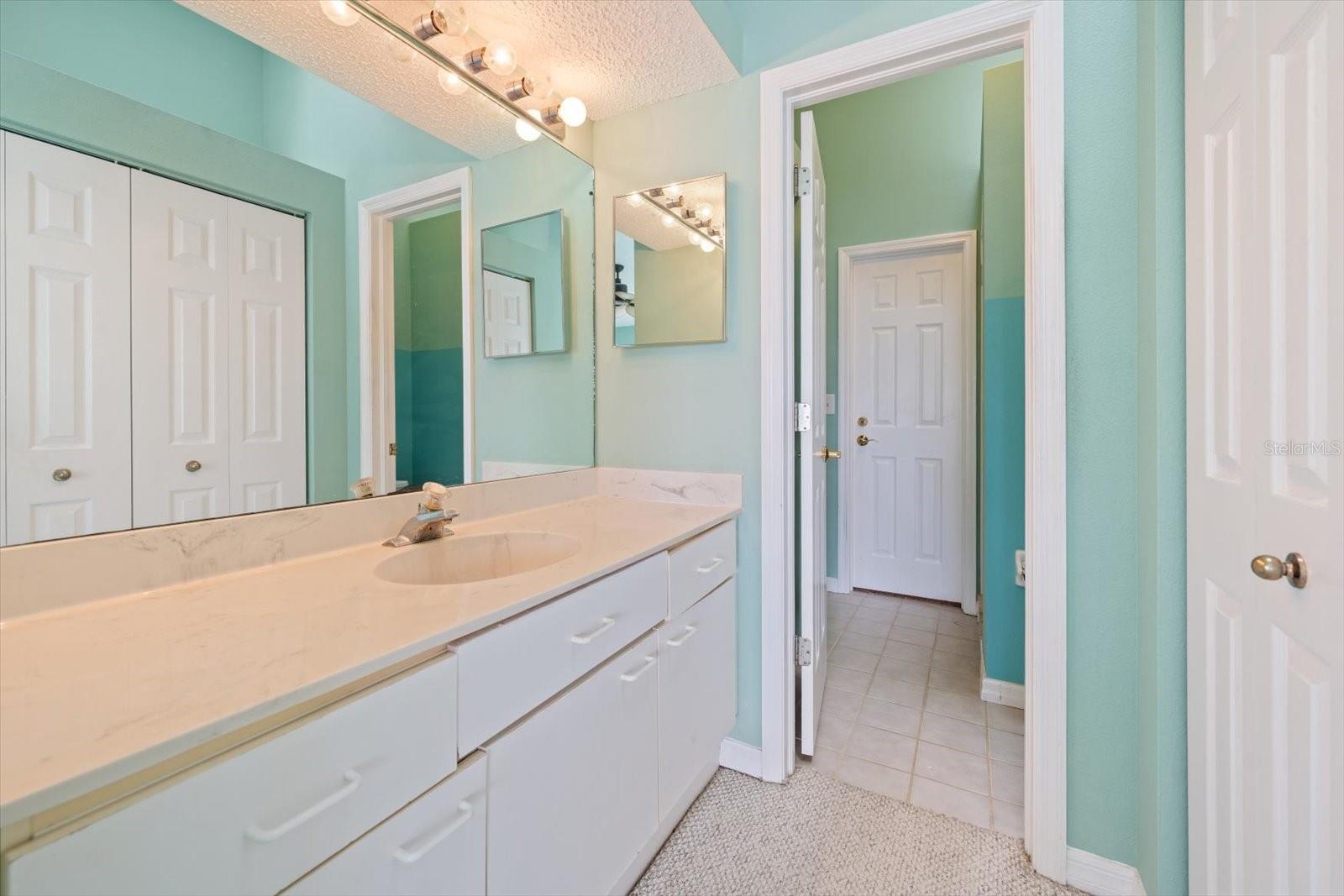 Listing photo id 43 for 124 Marcdale Boulevard