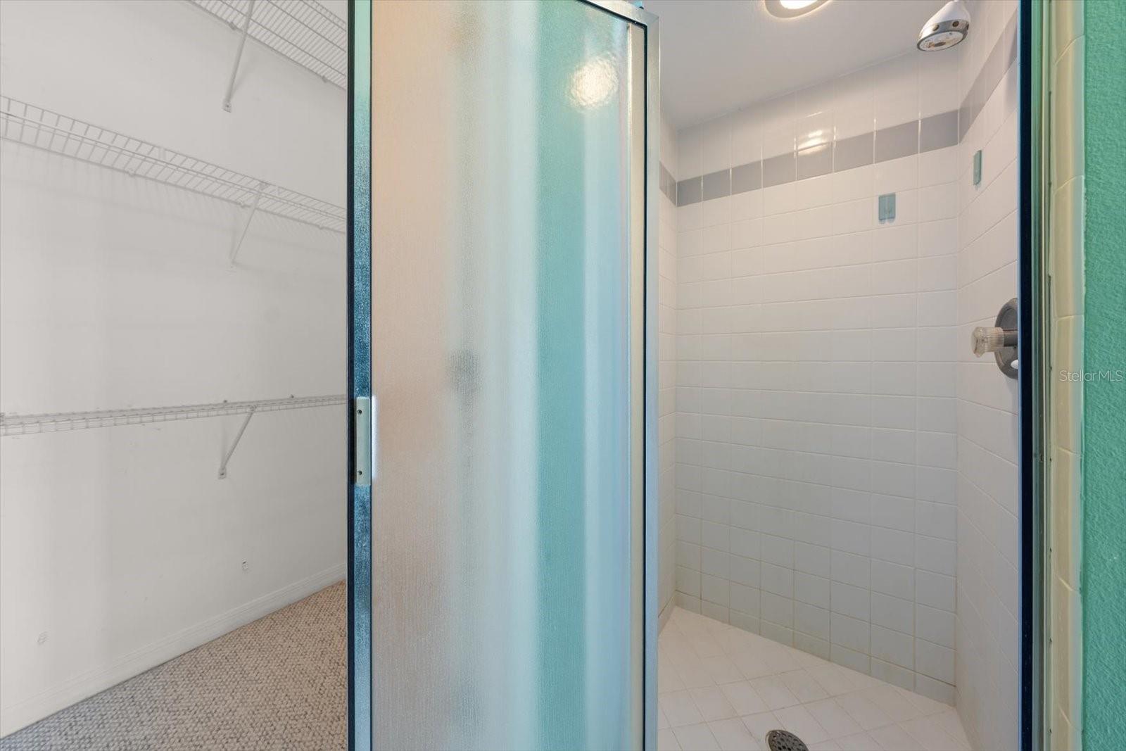 Listing photo id 44 for 124 Marcdale Boulevard