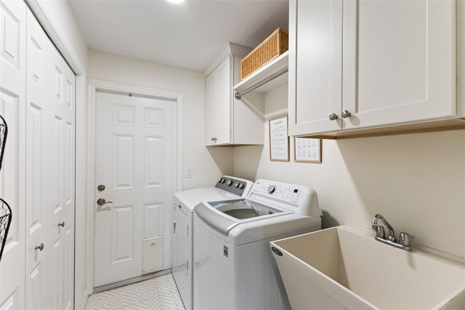 Image 27 of 59 For 3102 Wesson Way