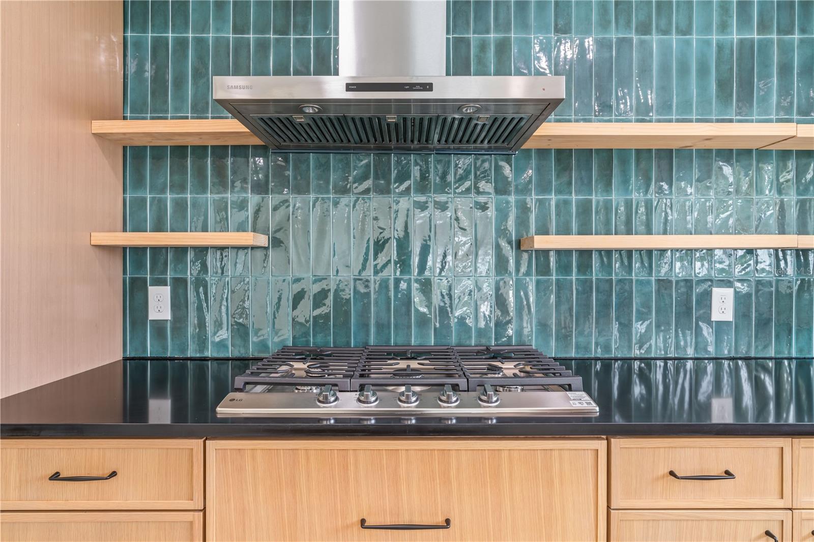 Image 13 of 57 For 123 8th Street