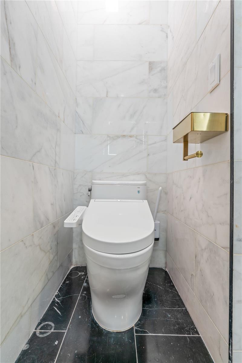 Image 25 of 57 For 123 8th Street