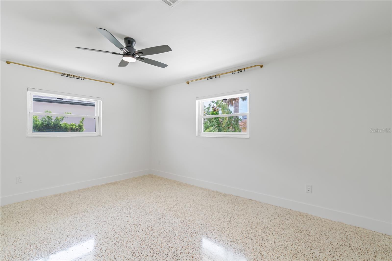 Image 26 of 57 For 123 8th Street