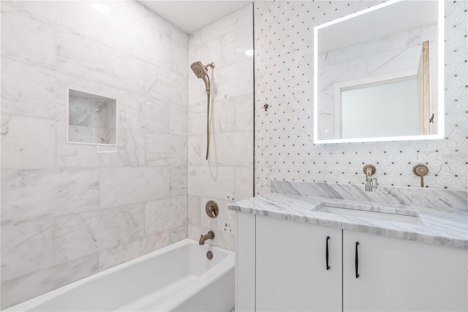 Image 28 of 57 For 123 8th Street