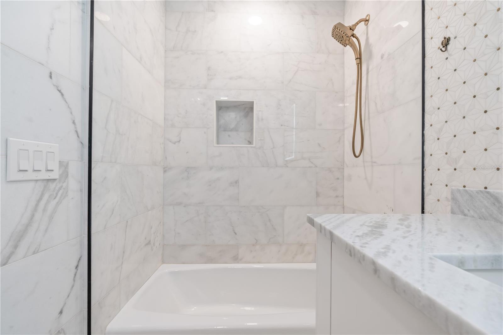 Image 29 of 57 For 123 8th Street