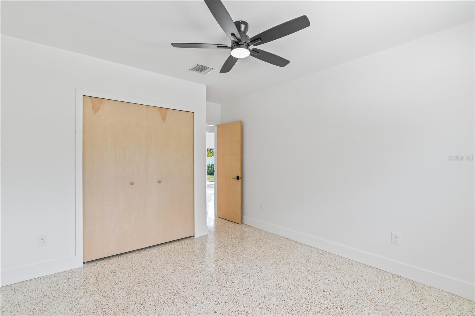 Image 31 of 57 For 123 8th Street