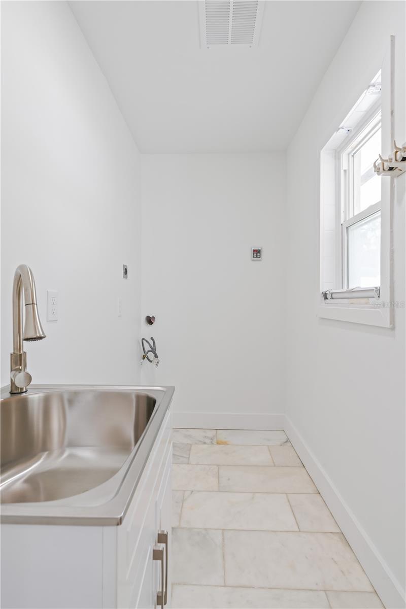 Image 34 of 57 For 123 8th Street