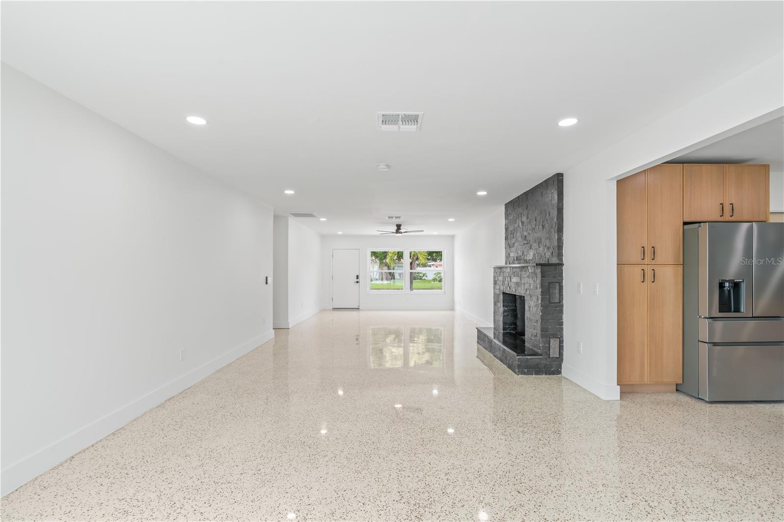 Image 7 of 57 For 123 8th Street