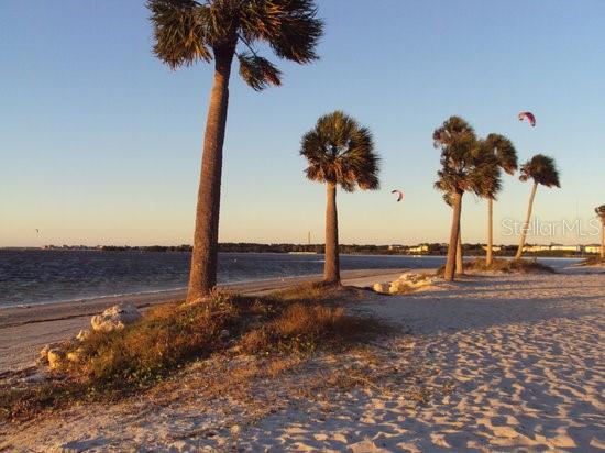 Image 21 of 38 For 656 Windrush Bay Drive 656