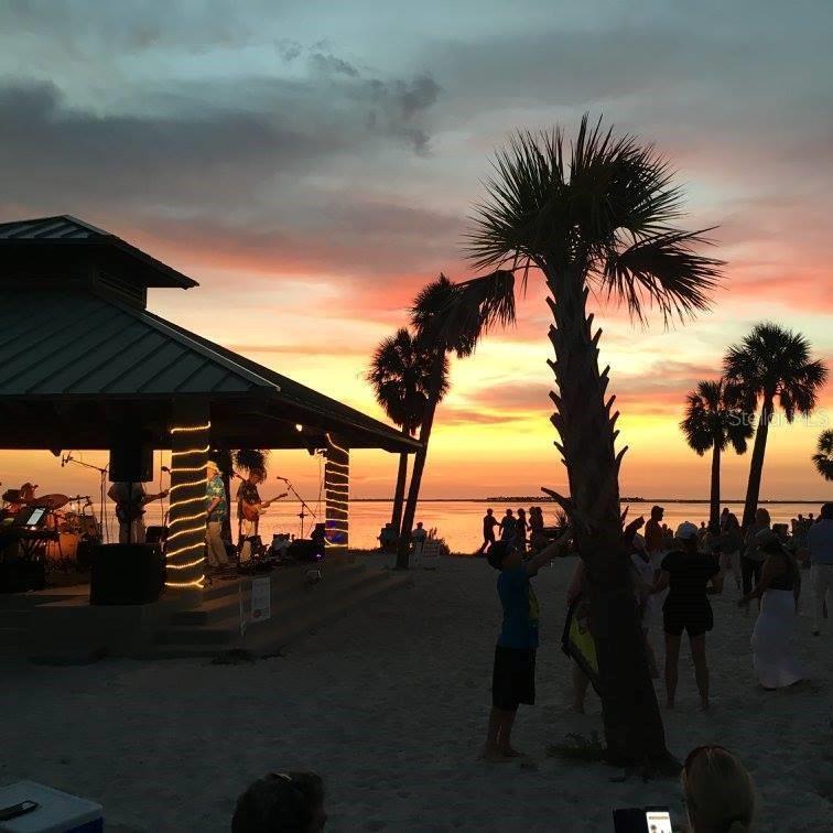 Image 24 of 38 For 656 Windrush Bay Drive 656