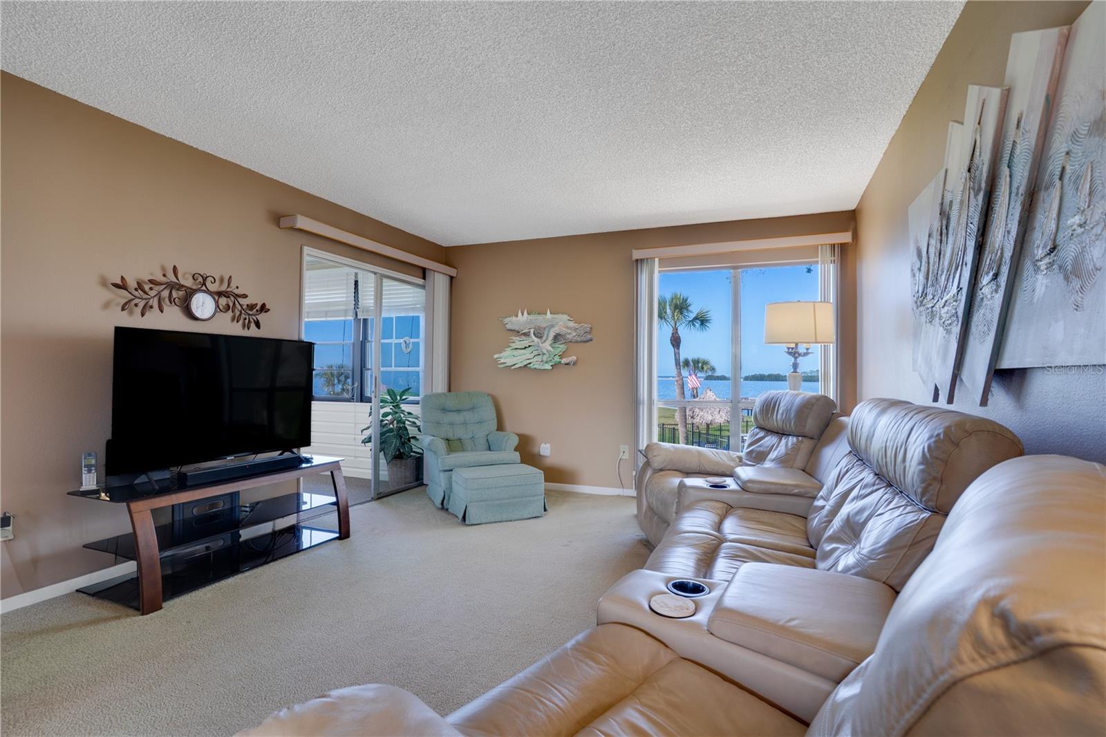 Image 7 of 38 For 656 Windrush Bay Drive 656