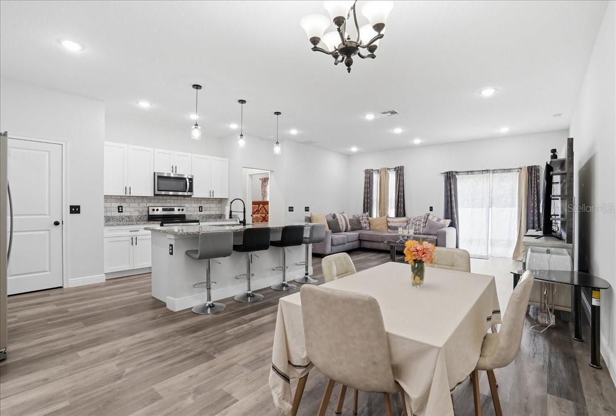 Image 10 of 44 For 2125 Hibiscus Place