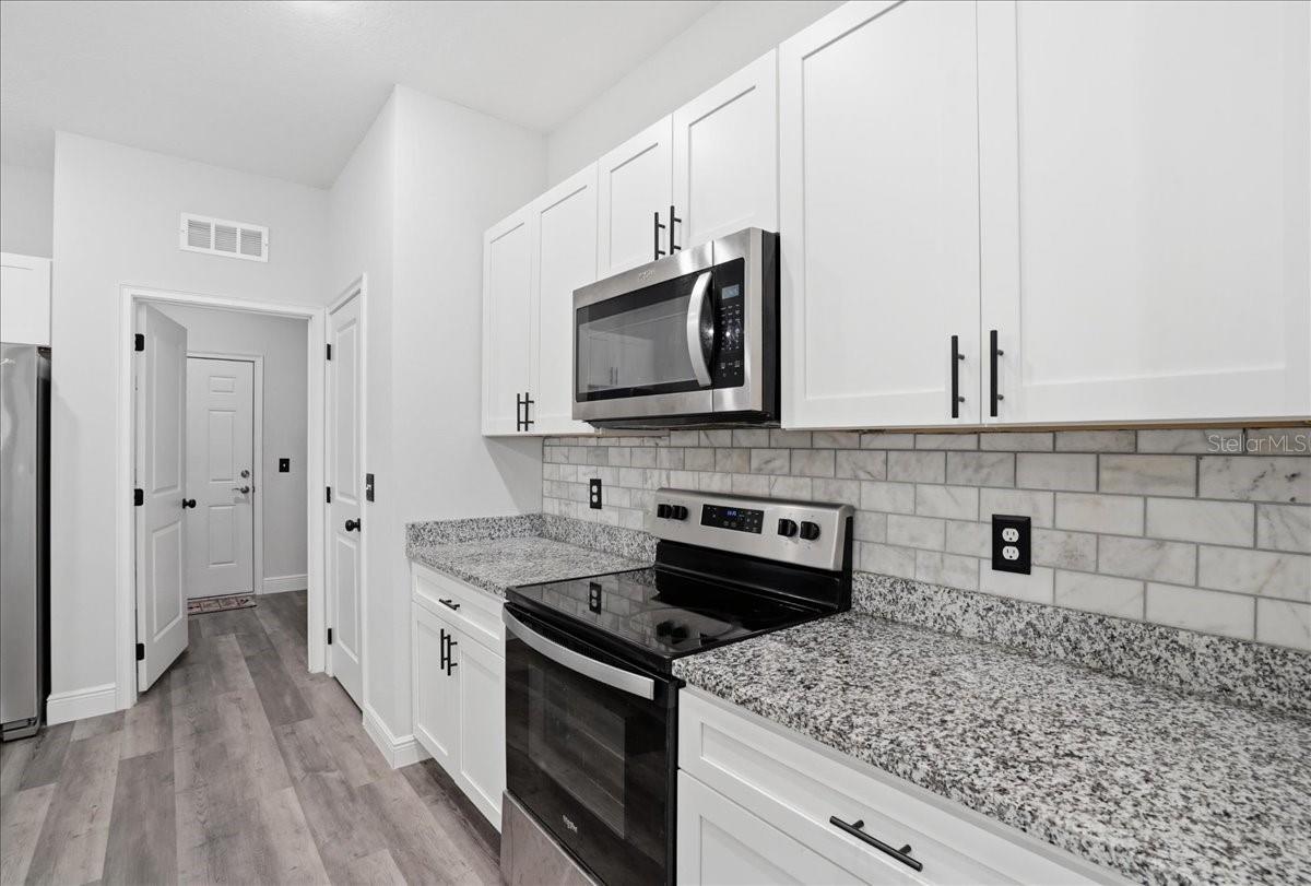 Image 15 of 44 For 2125 Hibiscus Place