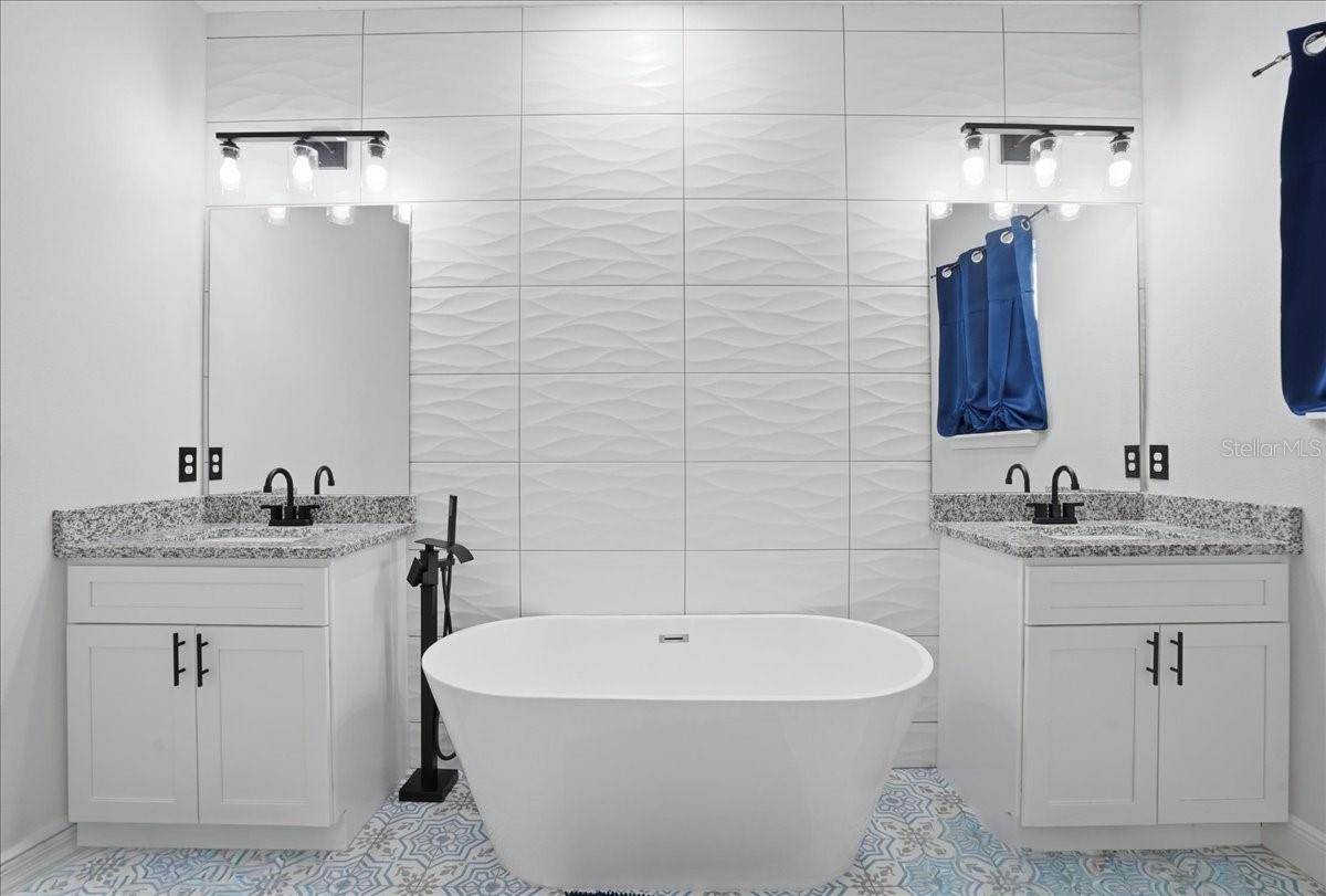 Image 23 of 44 For 2125 Hibiscus Place