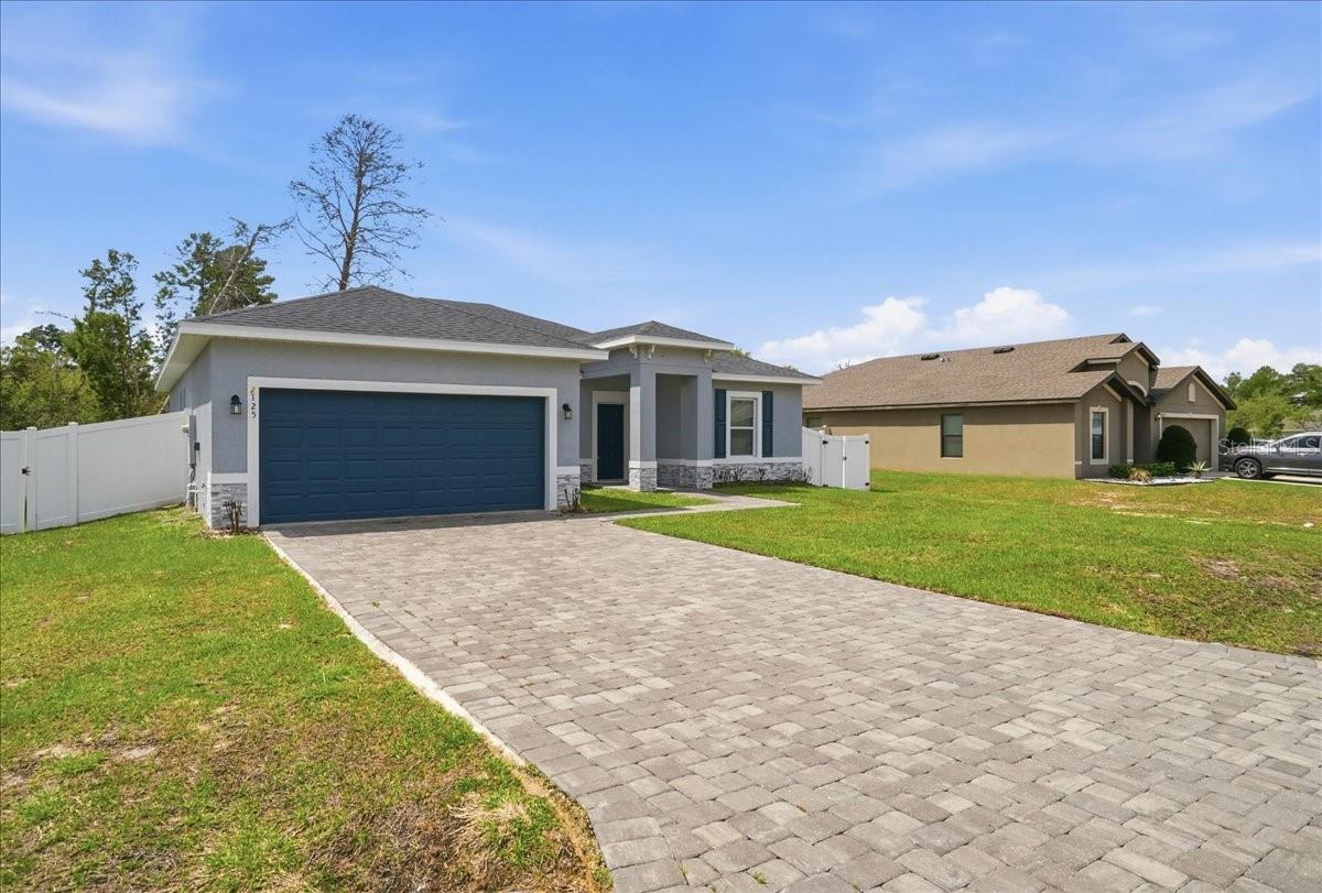 Image 3 of 44 For 2125 Hibiscus Place