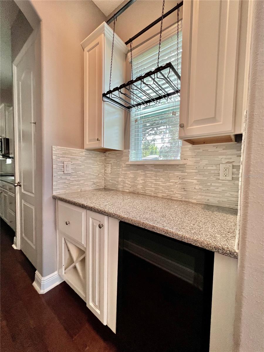 Image 16 of 40 For 7516 Trask Street