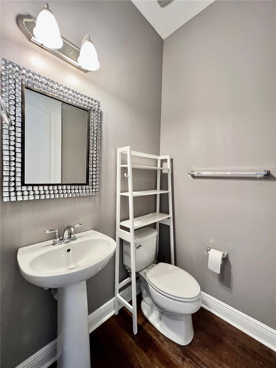 Image 17 of 40 For 7516 Trask Street