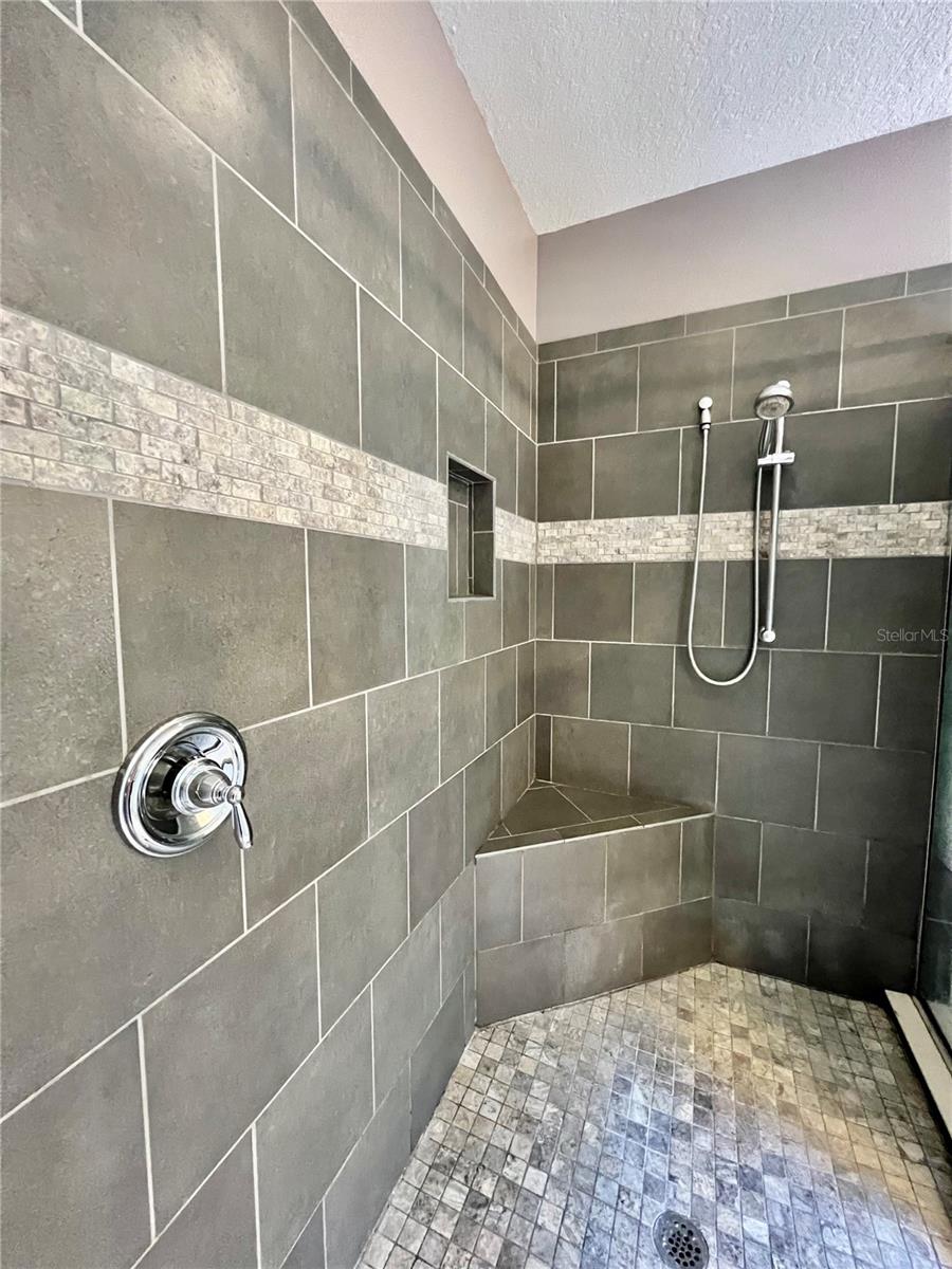 Image 23 of 40 For 7516 Trask Street