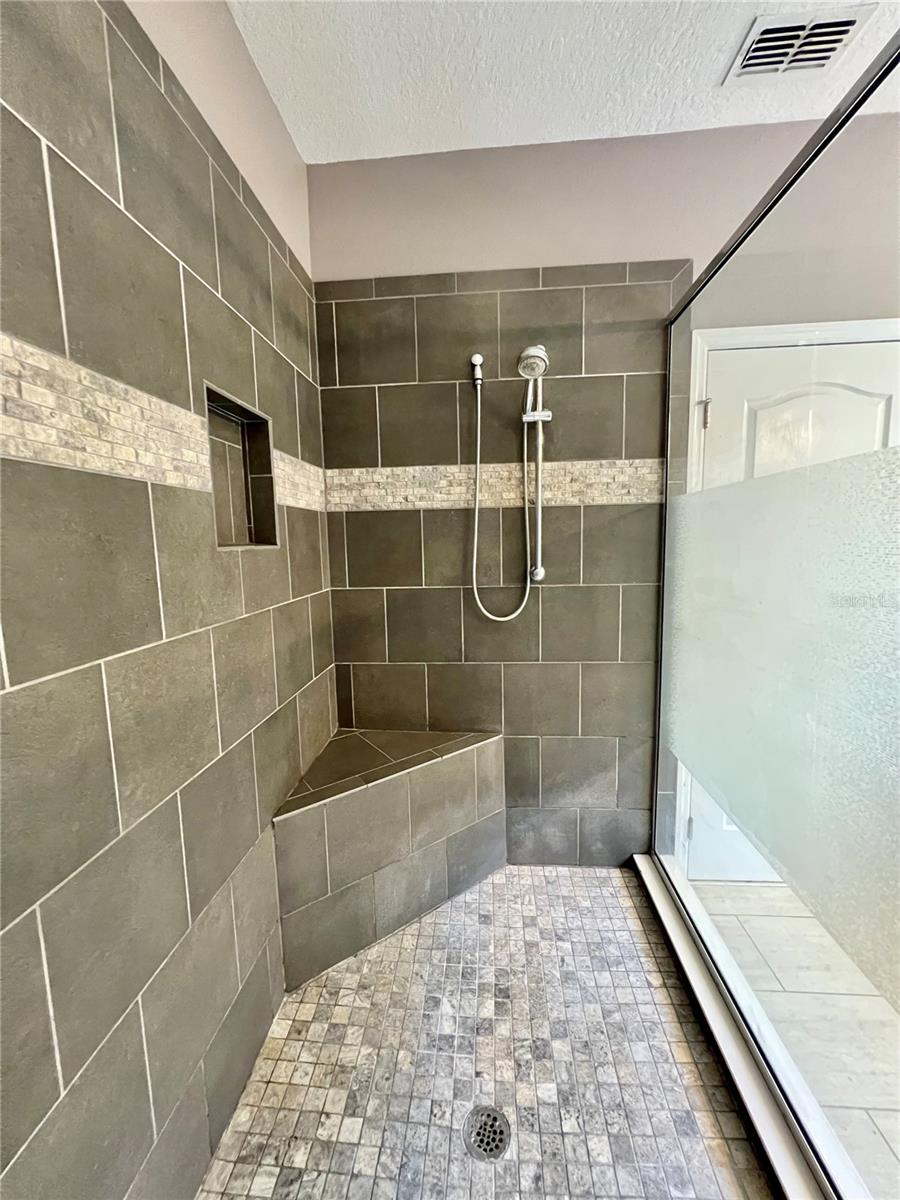 Image 24 of 40 For 7516 Trask Street