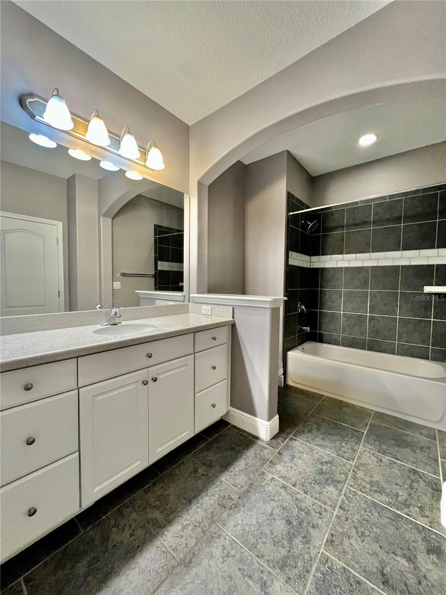 Image 31 of 40 For 7516 Trask Street