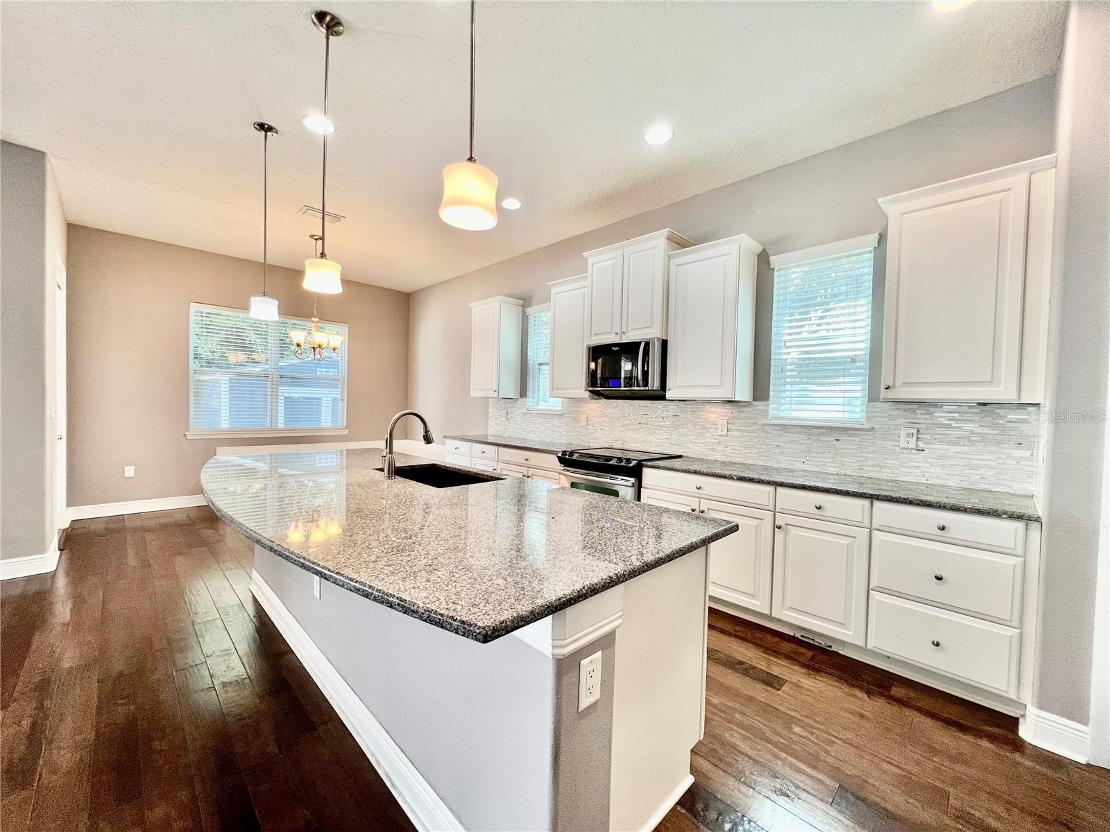 Image 7 of 40 For 7516 Trask Street