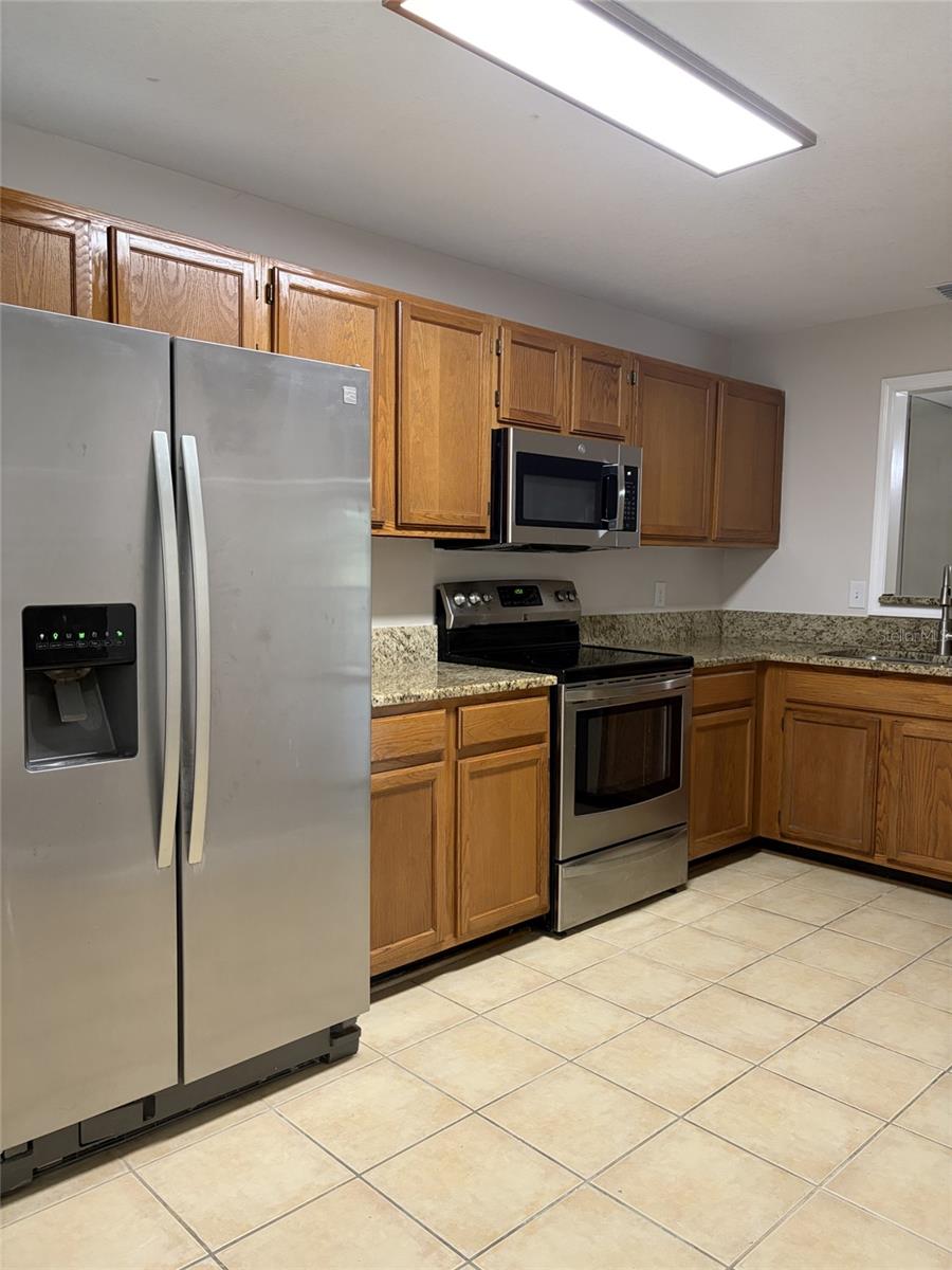 Image 12 of 31 For 3156 Valley Oaks Drive 614