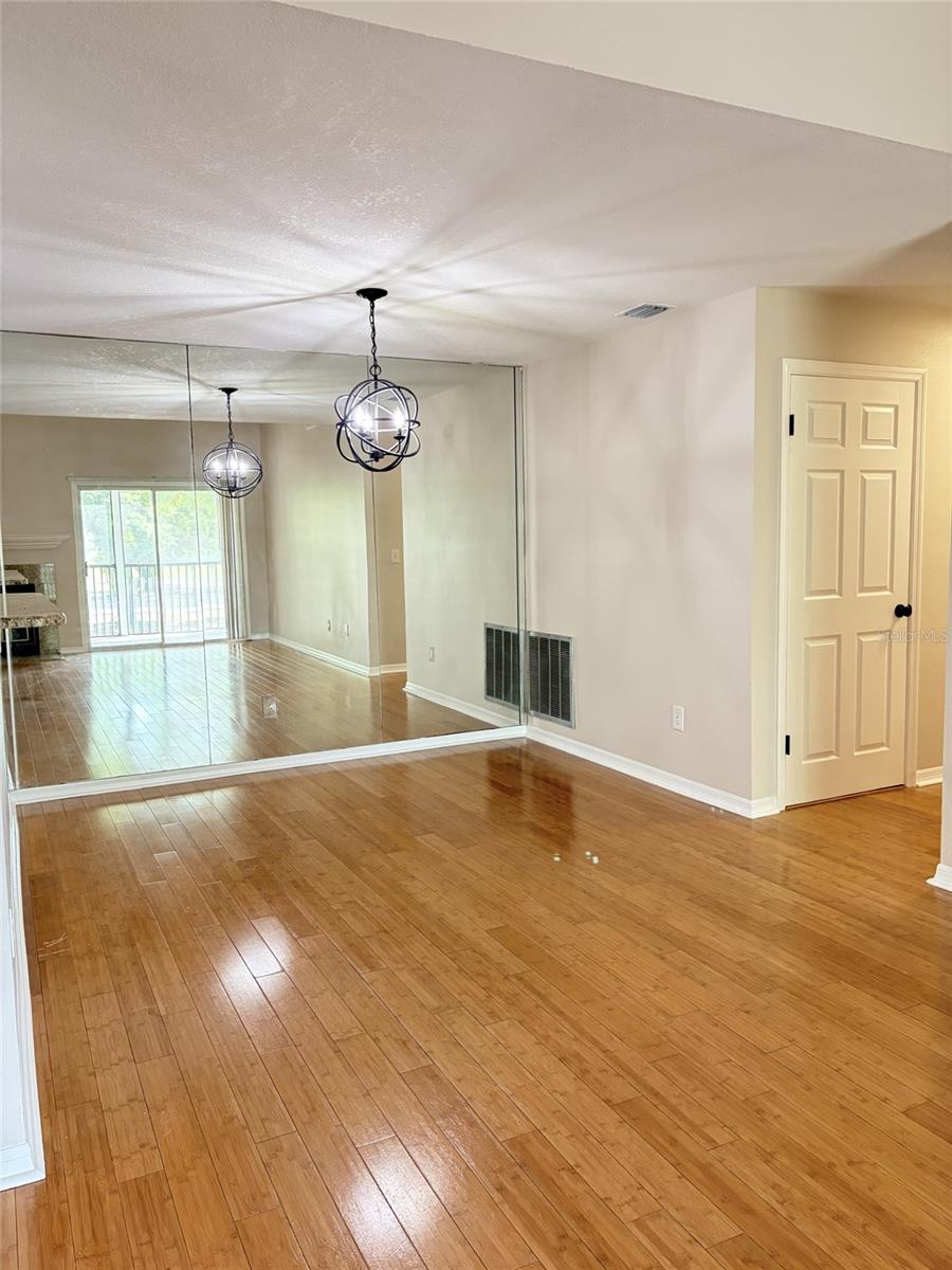 Image 13 of 31 For 3156 Valley Oaks Drive 614