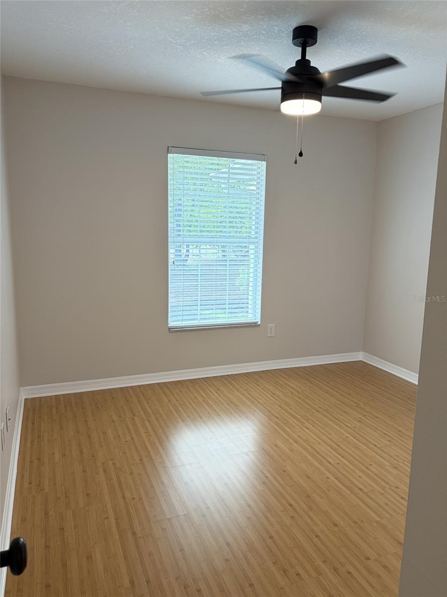 Image 23 of 31 For 3156 Valley Oaks Drive 614