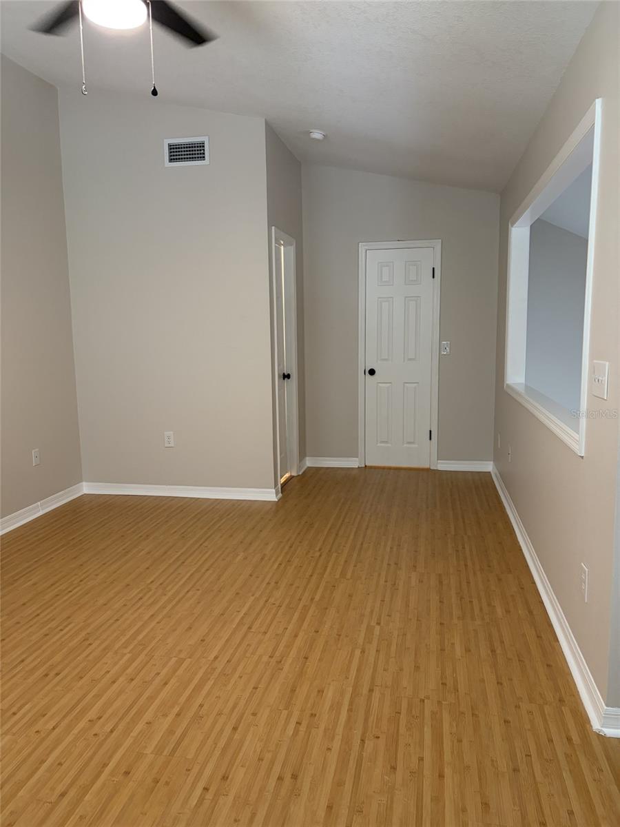 Image 26 of 31 For 3156 Valley Oaks Drive 614