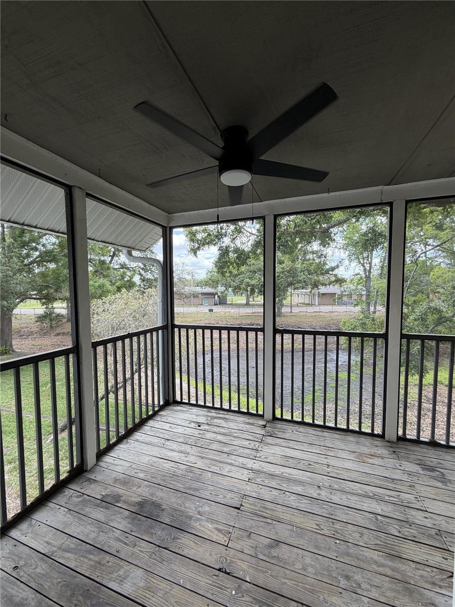 Image 29 of 31 For 3156 Valley Oaks Drive 614