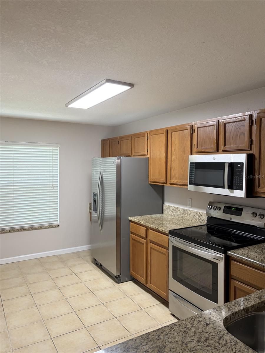 Image 9 of 31 For 3156 Valley Oaks Drive 614