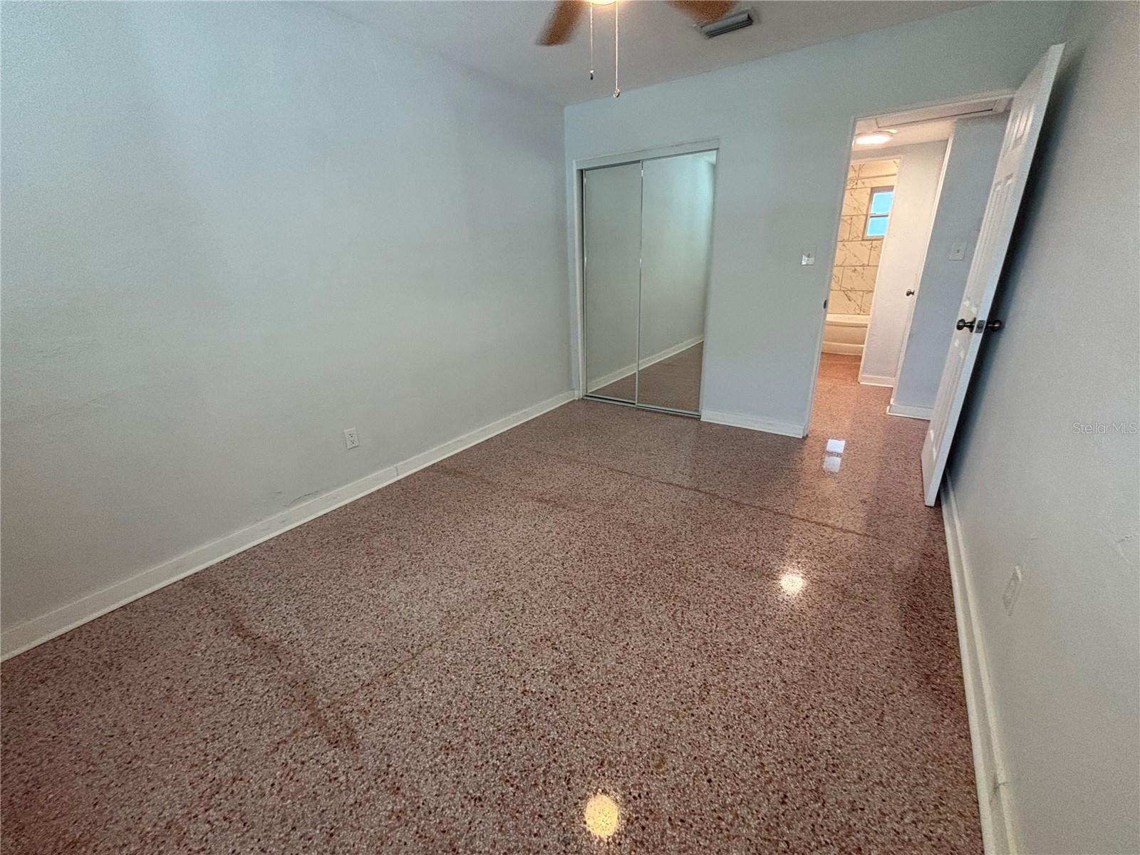 Image 11 of 21 For 422 15th Avenue S