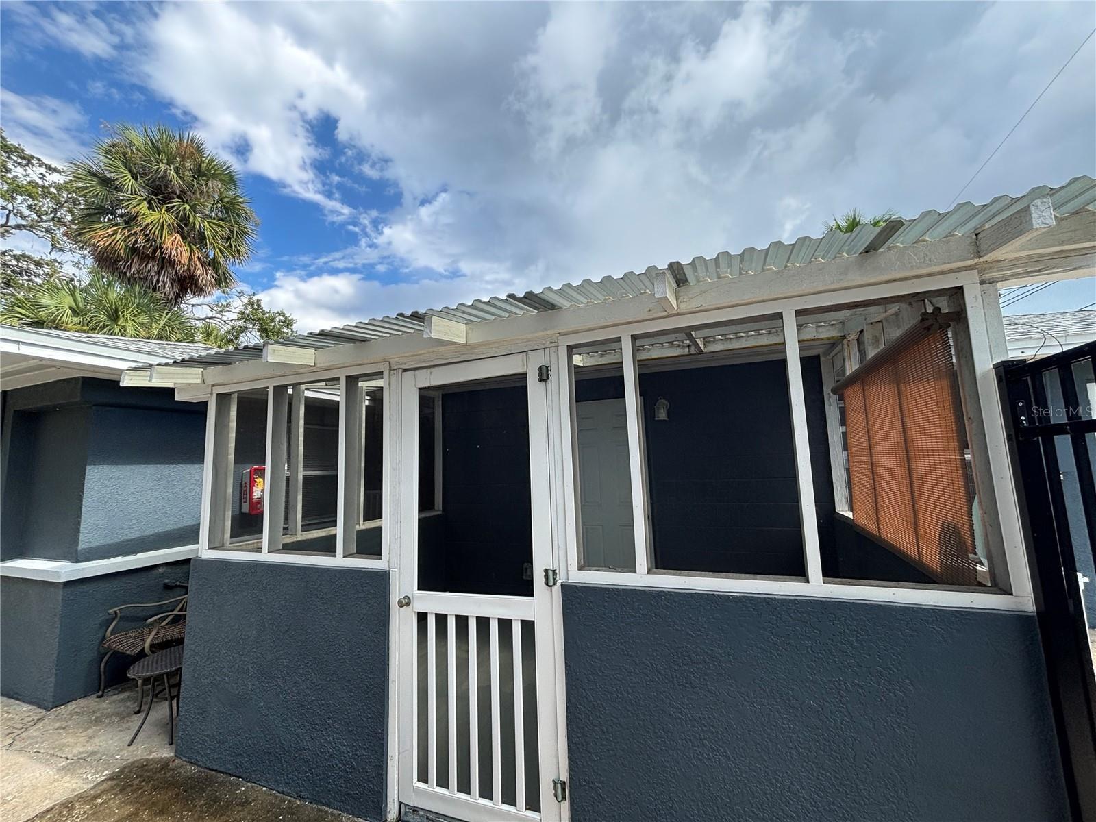 Image 16 of 21 For 422 15th Avenue S