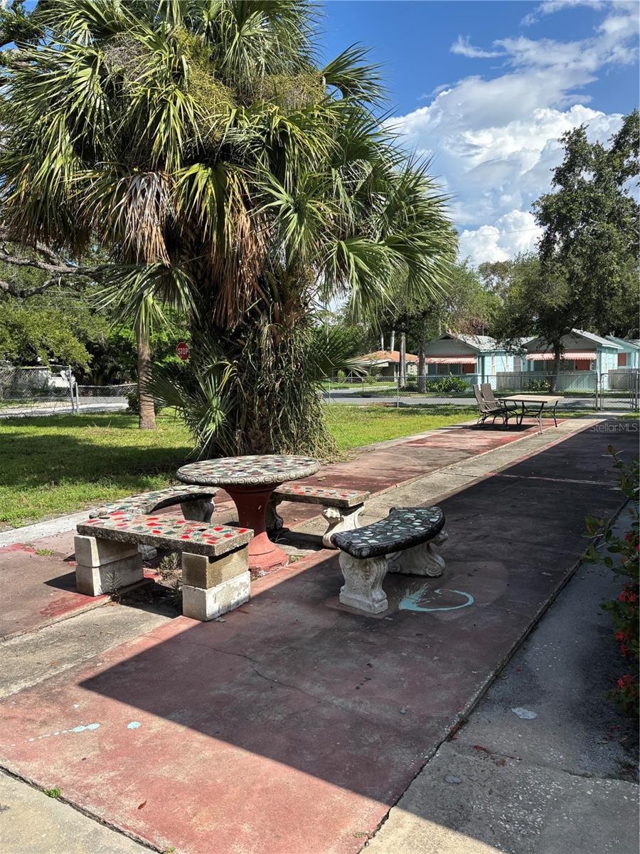 Image 19 of 21 For 422 15th Avenue S